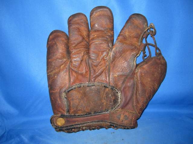 George Uhle Goldsmith 305 Back